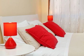 Piazza San Giovanni 3*