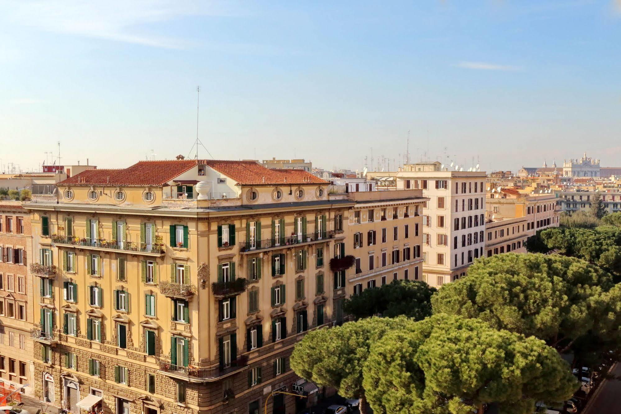 Piazza San Giovanni 3*