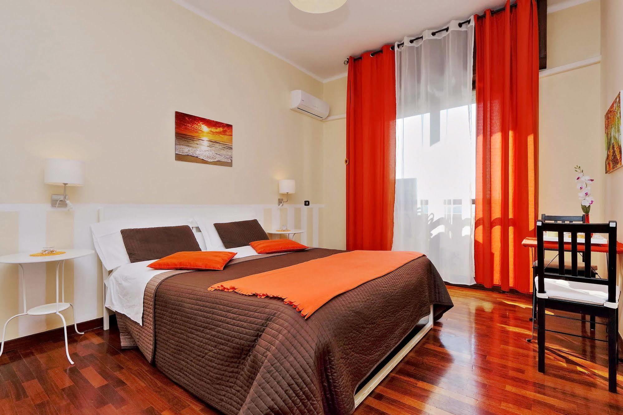 Piazza San Giovanni 3* Rome